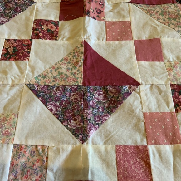 Handmade quilt top - Picture 3 of 4
